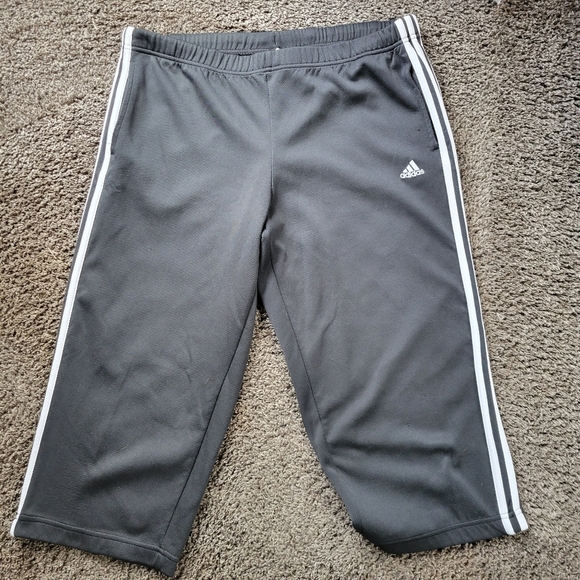 Adidas Climalite 3-Stripe Black Capri Pants Woman's Large - Picture 1 of 14